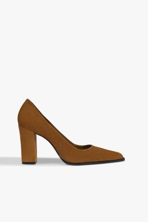 Eleanor Welt Suede Pump